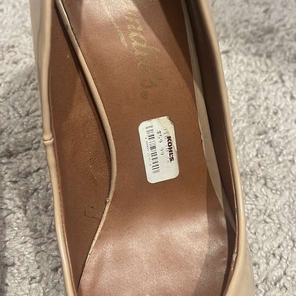 Patent nude pointed toe heels - Picture 4 of 5